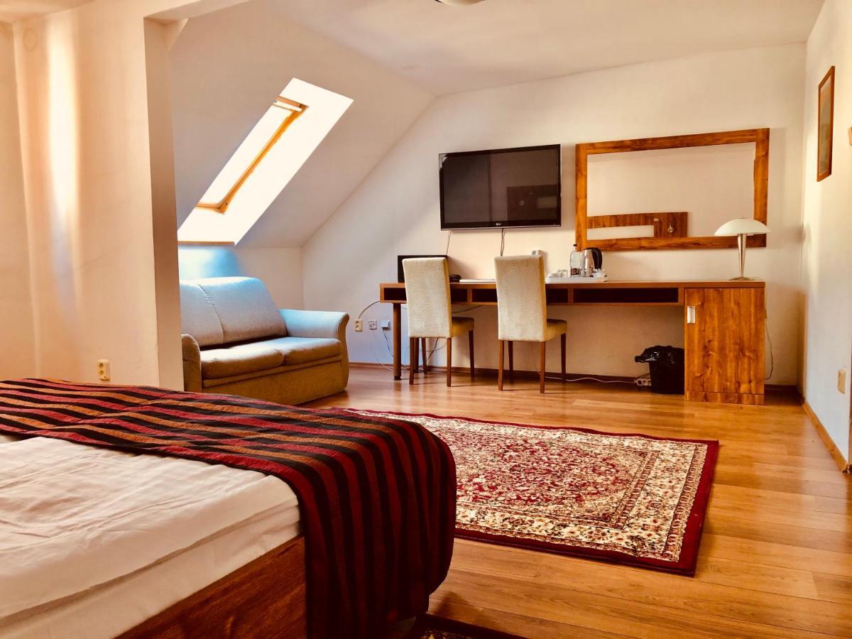 Hotel&Penzión Grand Matej Banská Štiavnica Exterior foto